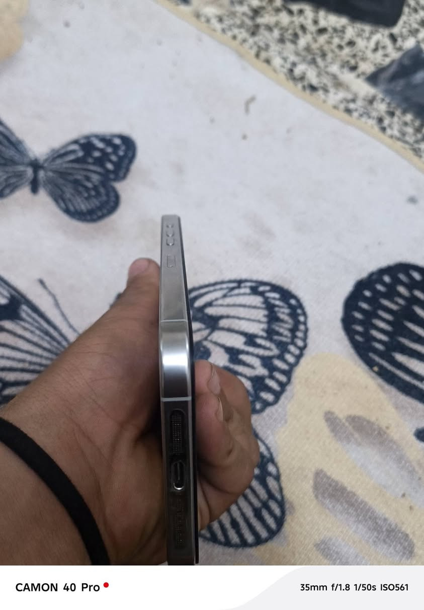 سلام عليكم ايفون 16برو ماكس ذاكره 256كامل ملحقات مبدل شاشة فيس ايدي شغال شاشه بيهة كسر بطاريته 90جهاز بيع او مراوس العنوان بغداد شماعية للستفسار على الرقم واتساب ***********/***********
