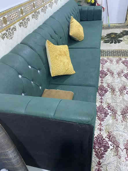 ديوان للبيع يتكون من جمس كراسي استخدام اقل الاربعة اشهر نظيف كلش اخو الجديد 
مكاني ديوانية دور النسيج 
هذا رقمي ***********الشراي بي خير ويدلل
