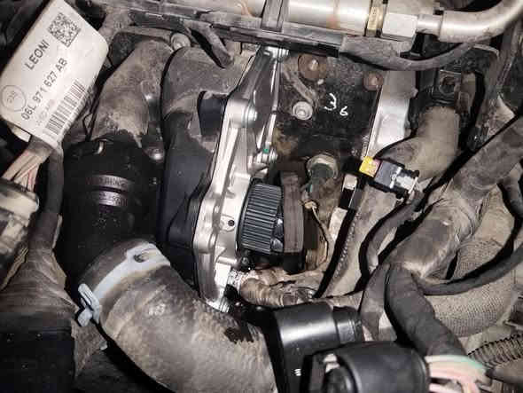 VW service 🇩🇪
سلام عليكم 

زبائننا الكرام 

🌹

السيارة الاولى 🚘: 

اشتكى الزبون من وجود نضوح لماء المحرك مع نقص دائمي ، تم فحص السيارة وتبديل واتر بامب مع ماطور مساعد ، كذلك تم تبديل ماء G12 evo الاصلي المتوفر لدينا فقط ، تم ارجاع السيارة الى وضع الشركة مع ضمان سنة ، علما بان السيارة هي فولكس واكن باسات محرك 2.0 تيربو موديل 2021 . 

🌹

‏‎السيارة الثانية 🚖: 

تبديل هيدروليك كير الماني ( على رقم شاصي والكود الخاص بالكير ) والنسبة الصحيحة ( لازم يتبدل كل ٦٠ الف كليومتر ) ، علما بأن السيارة هي فولكس واگن جيتا موديل 2019  محرك 1.4 تيربو . 

🌹
🌹

‏‎زبائننا الكرام 

‏‎عروض وكالتنا 

‏‎١- تبديل هيدروليك كير بدون اجور عمل 🚘

‏‎٢- فحص كومبيوتر مجانا في وقت تحتاجه سيارتك الى فحص في حالة تبديلك لدهن المحرك في وكالتنا . 

‏‎٣- فحص للصدر الامامي مجانا في وقت تحتاجه سيارتك الى فحص في حالة تبديلك للدهن المحرك في وكالتنا . 

‏‎كذلك سوف تدخل تلقائيًا في السحبة الشهرية للفلاتر المجانية والسحبة الدهن المجاني كل ثلاثة اشهر. 

‏‎٤-زبائننا الكرام 

‏‎العرض الجديد من وكالتنا 

‏‎في حالة زيارتك لورشتنا سوف تدخل تلقائيا بالقرعة الشهرية الجديدة . 

‏‎وسوف تحصل بها على اجور عمل مجانية لاي صيانة تقوم بها في المستقبل حتى وان كان تعمير محرك 

‏‎🏆  العرض الجديد : 

‏‎٥-تبديل هيدروليك كير مجاني ( قرعة كل ثلاثة اشهر )

🌹
🌹

موقع شركتنا الجديد

‏https://maps.google.com/?q=36.168079,44.011108

‏‎‏‎شركة شيرين ( وكالة سكودا & فولكس واگن ) 

‏‎شارع ملعب فرنسو حريري اذا من جهة شارع  60  - قرب نقليات بغداد ( كراج بغداد) - بالقرب من مرطبات 9* 9 

***********-***********

‏‎الوكالة الالمانية الوحيدة في العراق 🇩🇪
