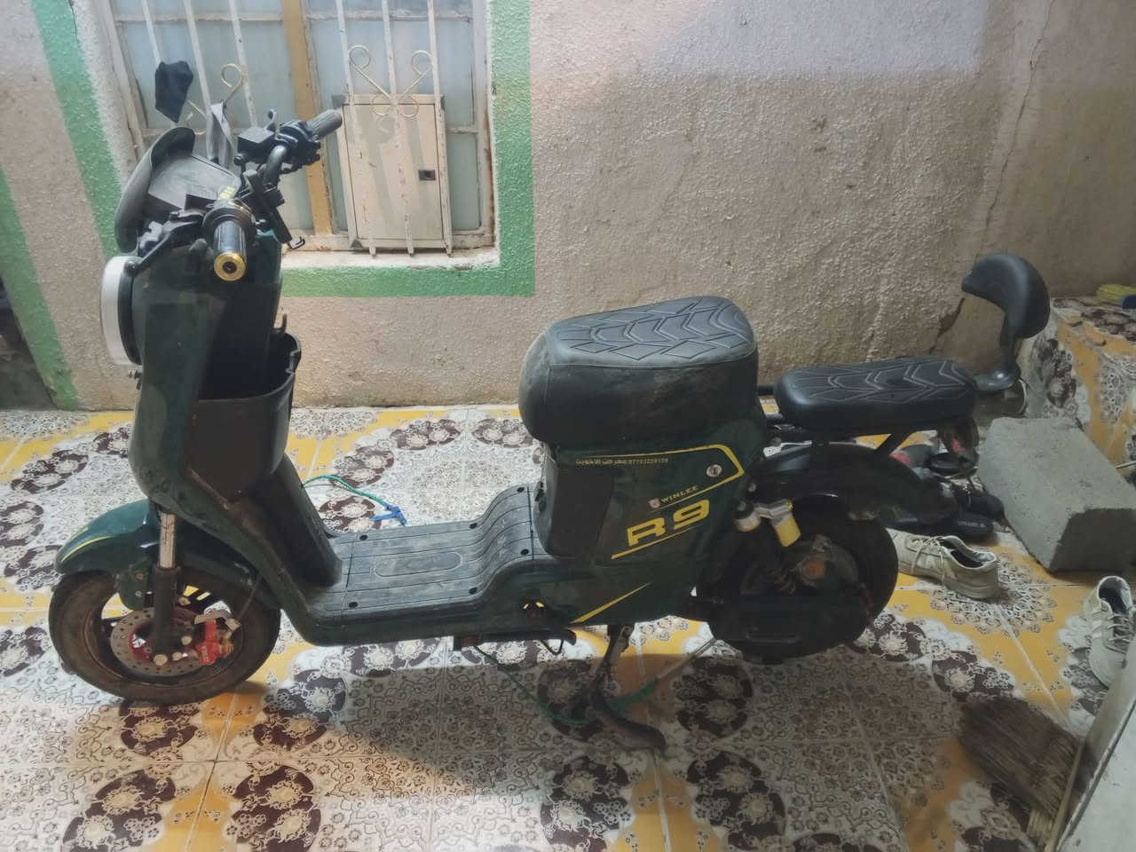 سلام عليكم شباب هاي دراجه أر تسعه ما بيهه شي بس باتري وتاير السعر 400وبيهه مجال قليل ولدراجه نامه ادوات نضيفه مفتوحهالسعر 400وبيهه مجال قليل العنوان البصرة كرمة علي الرقم ***********
