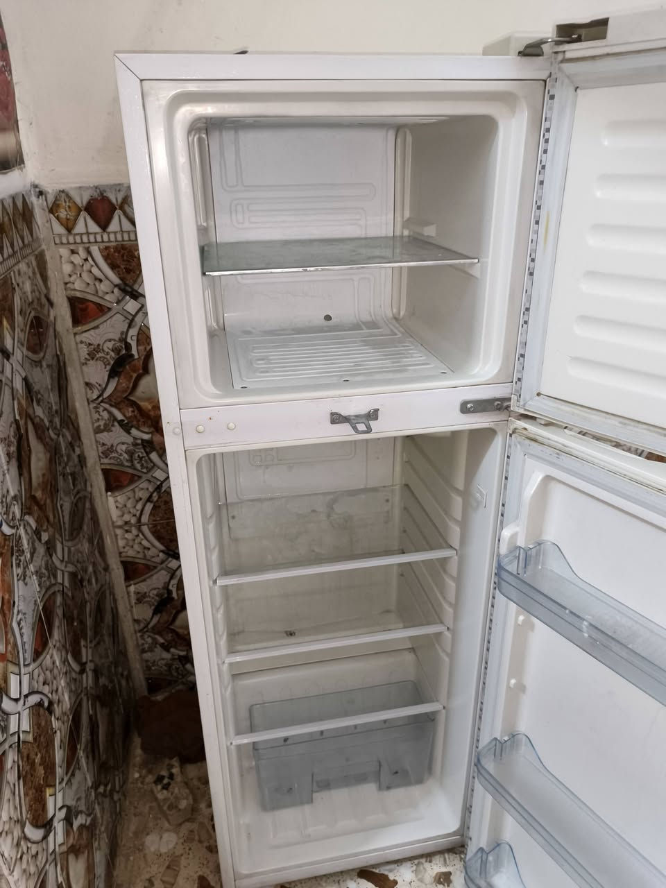 ثلاجة 10 قدم شغاله ع الفحص السعر 125 حي البتول


**إذا كنت صاحب هذا الإعلان وتريد حذفه لأي سبب، رجاءا أرسل رسالة إلى الدعم الفني**