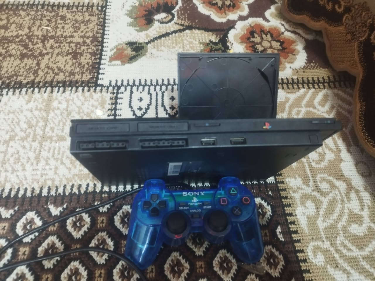 السلام عليكم ورحمه الله وبركاته اخواني الاعزاء بلاي 2 للبيع سعره 75,000 وبمجال بسيطا البلاي كامل ملحقات ما ناقصه اي شيء البلايكون من لعبه فيفا 25 يتكون من لعبه درايفر تكون من لعبه سيكا ساره البلاي 75


**إذا كنت صاحب هذا الإعلان وتريد حذفه لأي سبب، رجاءا أرسل رسالة إلى الدعم الفني**