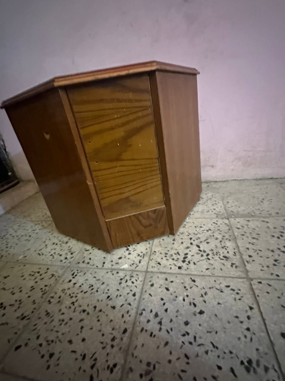 غرفه كامله ونضيفه ب 600الف
***********
