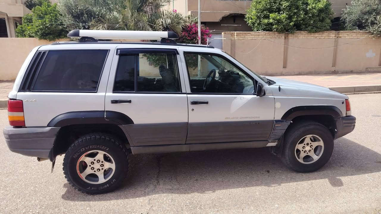 جيب كراند شيروكي موديل 1996
سياره كامله محرك وكير نظيف بلادي تبريد شغال
دواخل نظيفه رقم بغداد مشروع وطني بأسمي تحويل ثاني يوم  مكاني كوت مركز المدينه بـ 50 وبيها مجال

***********
***********
