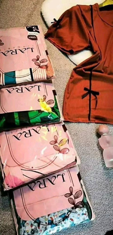 بيجامة  Lara 🫀🌸 
مخلطة مويتفات سيري 12_6


**إذا كنت صاحب هذا الإعلان وتريد حذفه لأي سبب، رجاءا أرسل رسالة إلى الدعم الفني**