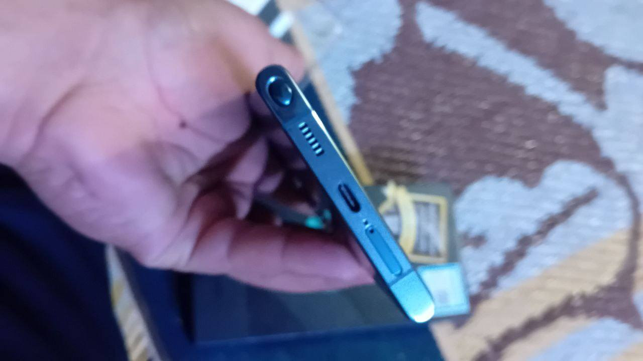 اس ٢٢ ذاكره ٢٥٦ملحقات كارتونه شاحنه سماعات +كفر شفاف نضافة جهاز ٩٩/ جهاز نسخه امريكي شغل ٩٠ فريم الكامره ١٠٨ ميكة بكسل زوم ١٠٠ ما متواجد على الفيس سعر قفله قفله قفله ٥٤٠شراي يتصل *********** المكان بغداد
