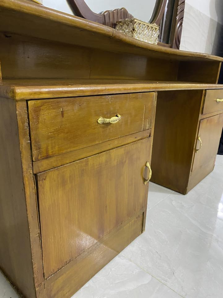 سلام عليكم كنتور نضيف للبيع سعر 500 الف وبي مجال للطيبين  ***********
