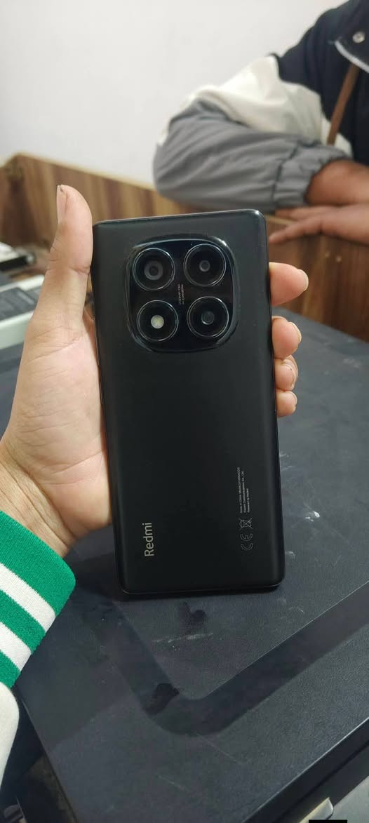 السلام عليكم جهاز ريدمي نوت 14 جهاز نضيف مع كامل ملحقاته
ب 270 وبيه مجال
بيه خلل بسيط البصمه ماتشتغل شرط مامفتوح
للاستفسار الاتصال او مراسله هذه الرقم
 ***********
