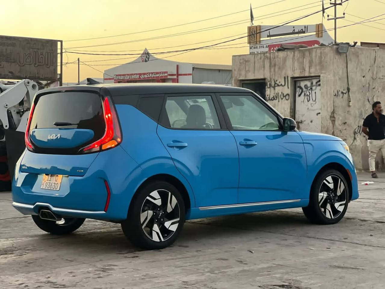 سلام عليكم للبيع كيه صول موديل 2023 فول موصفات جيتي لاين بصمه وشاشه كبيره ولمس كامره دواره رادار مامي وخلفي شغال ورادار يمنه ويسره حساس طارات لد خلفي شغال اشاير بل مري توقف ذاتي انضمه قياده ولكب كروم حجمه 18 حجم المحرك 2000 دوش تشغيل عن بعد نضام ترحيب دواخل صاج اسود ملكي وبيبان ابيض بلادي كشنات جلد مخمل شاحن واير لس تبريد بيانو تحكم جهتين حاكيه مانع نزلاق شاشه كبيره ولمس كامره دواره دبل رف خلفي قماره سوده بلادي السياره مكفوله من الصبغ التبديل والغرق والبارد والشخط كفاله عامه ماعده الجاملغ فقط مرقم بغداد رقم جديد ***********
