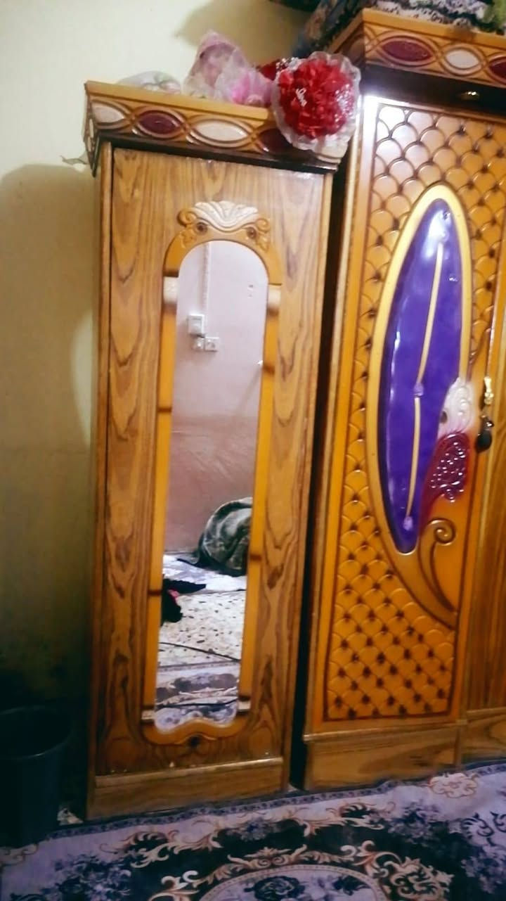 سلام عليكم حبايب عندي غرفه اخشاب للبيع حلوه ومرتبه ومصارلي اقل الشهر من اشتريته ومحتاج اريد ابيعه رايده ب600الف وبيه مجال الشراي بي خير ويدلل اني مكلف بالنشر ورقم ابو الغرفه ***********

