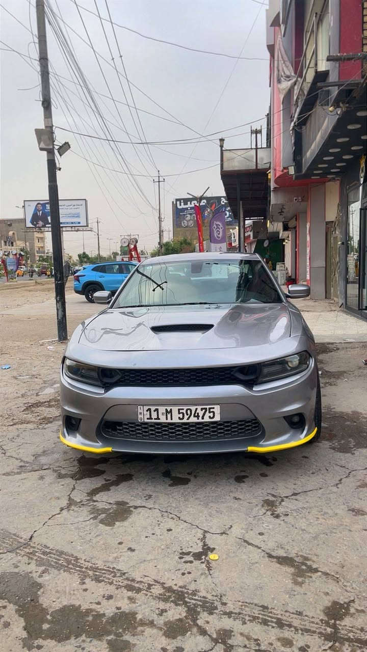 السلام عليكم
جارجر 2016 sxt
رقم بغداد دولي بأسمي هزه وسنويه وارقام جدد 
سياره فور ويل 
معروفه مواصفات sxt
كير ومكينه وصدر وتبريد مكفولات 
تخم تاير ويل كب جديد 
ماشيه 150 الف 
جاهزه سياره مابيه نقص 
حادثه أمريكا منشور وهنا بلعراق جردت السيارة صار بيه جراد ونرشت حزام شرط فحص بدون ضربه 
مكانه بغداد سيديه 
السعر 148 
***********
