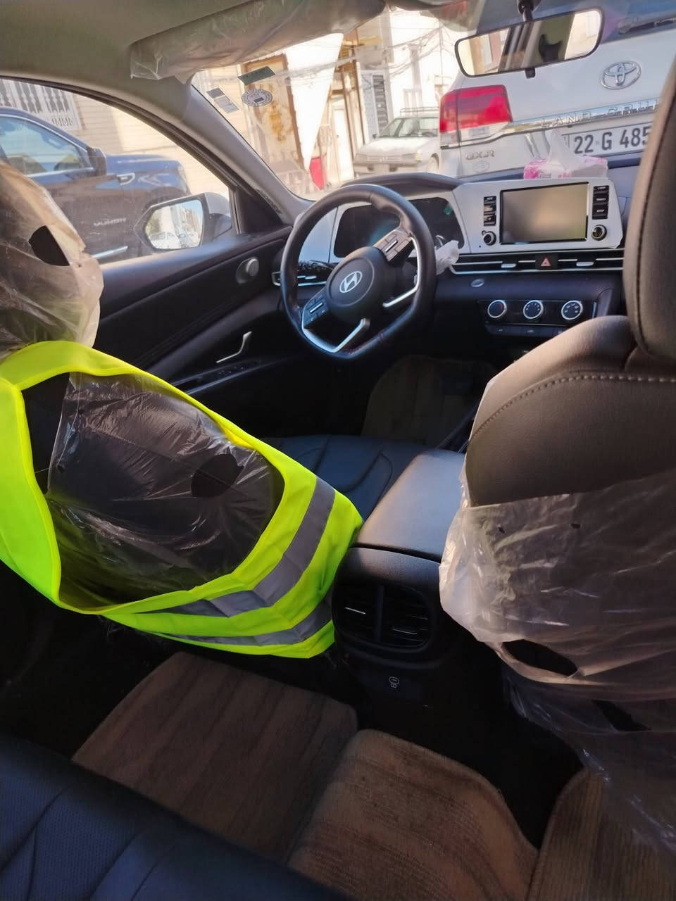 سلام عليكم هونداي النتره موديل 2025  كفاله عااامه وضع زيروو رقمه اربيل الإنكليزي سنويه جديده فول موصفات شتريد بيه فول للخير سعره 150مكاني نجف اتصال فقط ***********
