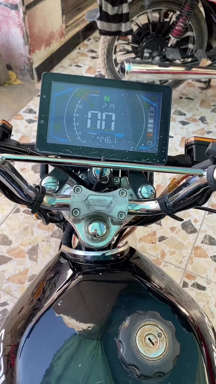 سلام عليكم سيفان موديل25دراجة حلوه وكامله مكمله من كلشي كهربائيّات دشبول كله شغال سعر 750وبيهه مجال قليل حك الجيه  لرقم ***********
ملاحضه الموشراي اعبر المنشور

/مكاني ديالى بقعوبه بل رحمه
