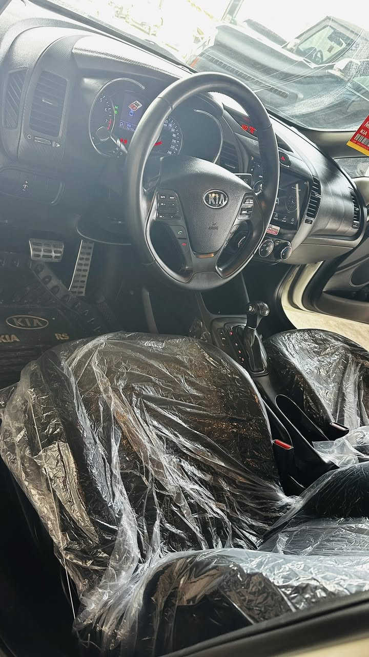 كيا سيراتو ٢٠١٥ (خليجي)
محرك ١٦٠٠ دكشن عالي 
السيارة فول مواصفات 
ماشية ٧٧ حقيقي 
مكفولة عدى بارد شبر 
سيارة جاهزة سنوية ٢٠٣١
تريد تحويل تريد وكالة 
تخم تاير 
صدر جديد 
ادامة كااملة 
تبريد ثلج 🧊 
خير من الله 
مكان بغداد المدائن  السعر خاص 

***********
