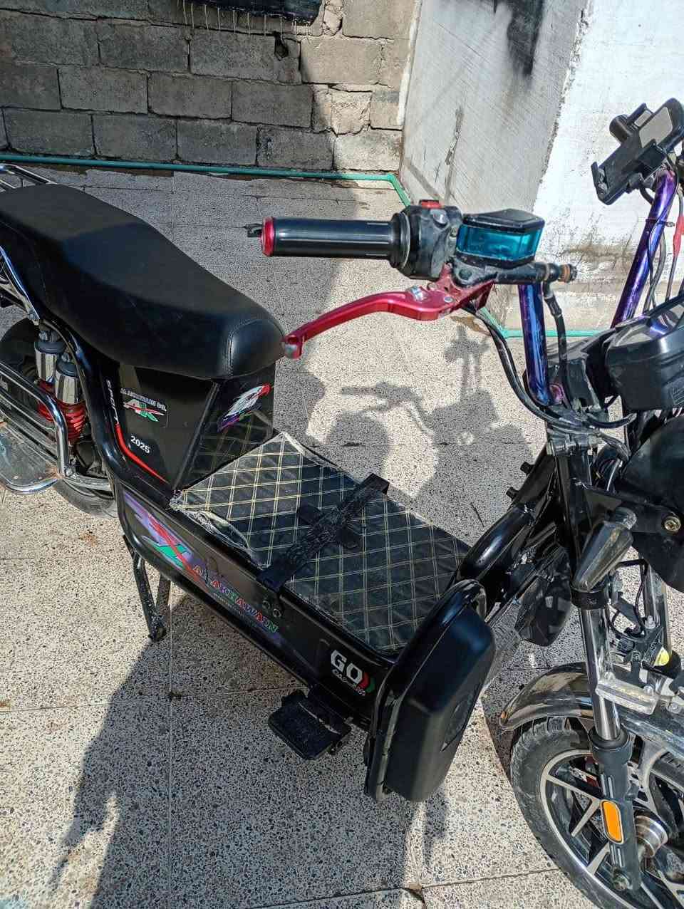 السلام عليكم
جبلي موديل 25
سته باتري يقرن كلهن 10 ع الفحص
بصمه دبل سويج 
كهرباياته فول 
السعر 650 وبي مجال 
العنوان فلوجه 
تواصل عبر الرقم ***********
