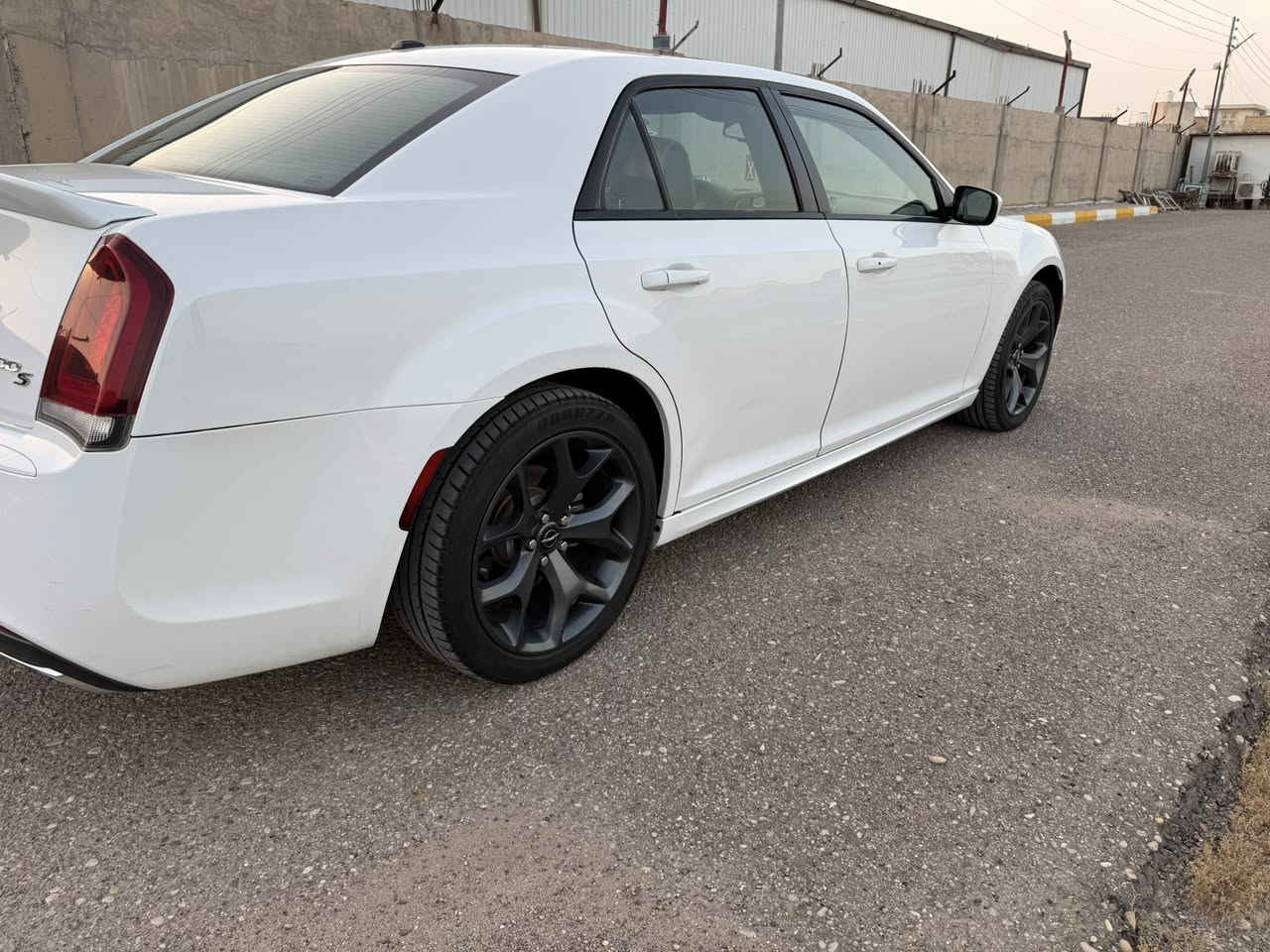 سلام عليكم كرايسلر اوباما كندي البيع 
موديل ١٦ رقم أربيل تريد تحويل اوكاله حاضر
محرك كير حداديه تخم تاير كله جديده شركه
سياره نظيفه مال جناي السعر ٢١٥ وبيه مجال 
*********** ملاحضه سونار مع منشور حديث
مكان سياره ميسان
