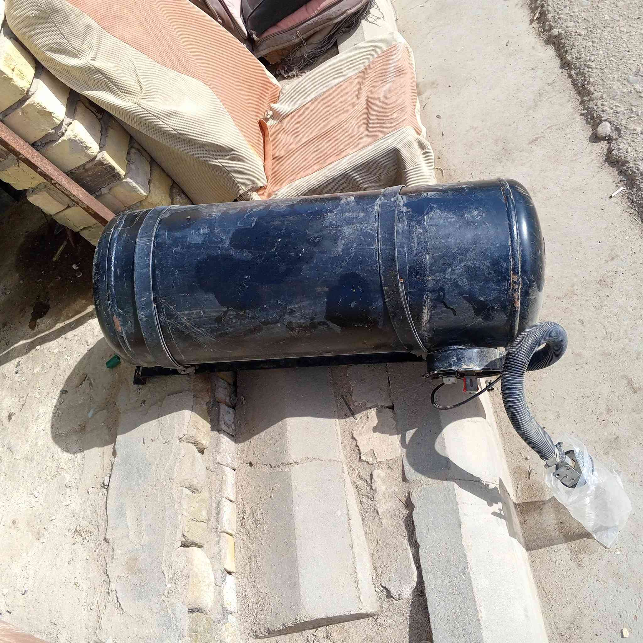 سلام عليكم البيع  منظومه مال غاز اربعه سلندر السعر 300وبيه مجال***********
