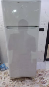 ثلاجه حجم كبير • انديستا • كلش نظيف