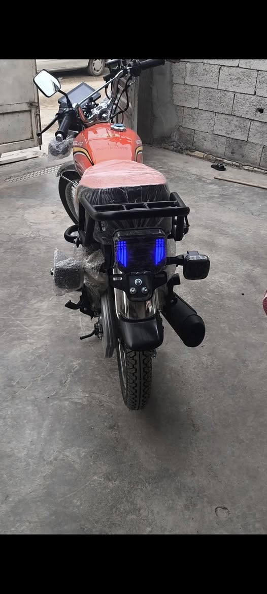 دراجه تايكر مديل 2026للبيع زيرو مامشيه مكاني جرف نداف مقابيل التأميم  رايده 950وبيه مجال بسيط دراجه بعتها عله وضع شركه رقم ***********متواجد واتساب
