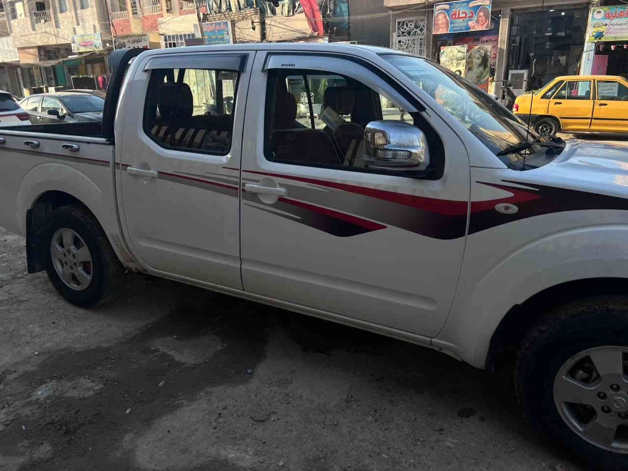 سياره نيفاره موديل 2012 مكينه او كير خير من الله والكير عادي ست نمر. تبريد او تدفئه شغال مكفوله من الضربه والصبغ السياره بسمي تريد وكاله تريد تحويل ثاني يوم 
السعر ٩٥
العنوان بغداد الامين الثانيه 
الرقم :***********
