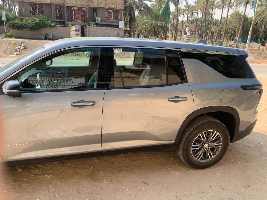 ترافرس 2024 فئة LS  للبيع
لمعرفة الضرر ادخل على الرابط
‏ https://bid.cars/en/lot/1-48261405/2024-Chevrolet-Traverse-1GNEREKS9RJ177071

محرك 2500 تيربو 
ماشية 33 الف كم قابل للزيادة
 
اللون سلفر غير محدد
 
المواصفات معروفة مواصفات LS اذكر بعضهن
 
تحكم ستيرن كامل

اوتو ستوب 

هاند بريك دگمة

ثلاث أنظمة قيادة( ثلوج- عادي- سبورت)

بصمة خمسة أبواب 

مقاعد ثلاث صفوف تتسع ل 8 أشخاص 

تبريد ثلاث قطع

نزول الجامات اوتو

كار بلاي / وبلوتوث

تو ويل 

اربع كامرات امامي وخلفي وعلى الجوانب

رادار امامي وخلفي وعلى الجوانب

حساسات امامي وخلفي وجانبي

صندوق شفط 

وتشغيل عن بعد

تنبيه هزاز بالكشن 

تنبيه صوتي

توقف ذاتي امامي وخلفي في حالة وجود جسم لم ينتبه له السائق

شاشة كبيرة ذكية فيها كثير من الايعازات مثل قياس دهن الگير والمكينة وكذلك قياس الحماوة وحتى قياس نسبة الدسكات الامامي والخلفية وكذلك برامج ترفيهية 

السيارة حاليا جاهزة  ومرقمة رقم بصرة بكتاب شهداء 

السعر (((((305 ورقة))))
 

السيارة موجودة حاليا في النجف
 
رقم الهاتف ***********
