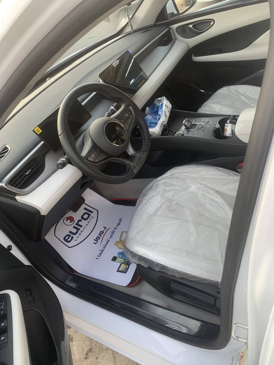 ‎السلام عليكم اخوان
‎للبيع BYD SEAL 5 
‎موديل 25
عداد المسافه كلي 10000     HEV يعني محرك4000 فقط مكان بغداد
‎السياره كفاله عام‎ر ✨✨
‎السيارة عليها رقم حلو ومميز 74446 ✨✨✨✨✨
‎السياره رقمها بغداد والسنويه بأسمي 
‎ملاحظه شاحنه اصليه شحن سريع وبطيء وكارت + فوم 
‎مواصفاتها معروفه 
‎محرك  1500 هجين ثلاث انظمه
‎شحن ذاتي + هايبرد + شحن خارجي
‎يمشي بالتفويله 2000 كيلو مع الشحن المنزلي 2100 
‎ مقاعد جلد ابيض
‎ شاشه وسطيه كبيره + كامره خلفيه دواره
‎دركه D جلد 
‎  بكلايت لِد 
‎بصمه + كارت
‎ هاند بريك بصمه اوتو هولد
‎ كيجات شاشه
‎ لايت لِد لايت اوتو + لِد صباحي
‎تبريد قطعتين
‎ ويل كب حجم 16
السعر ١٩مليون و٨٠٠
الشراي يتصل 
*********** بي وات ساب‎
