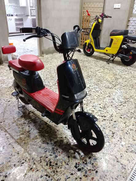 للبيع او للمراوس دراجه شحن جديده علفحص 4 باتريات 3سرع السعر275 للاتصال *********** مكاني بغداد حي اور
