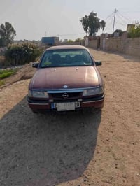 اوبل فيكترا موديل 89البيع السياره واكفه علا صبغ بس مكينه بيه تبخير شوي...