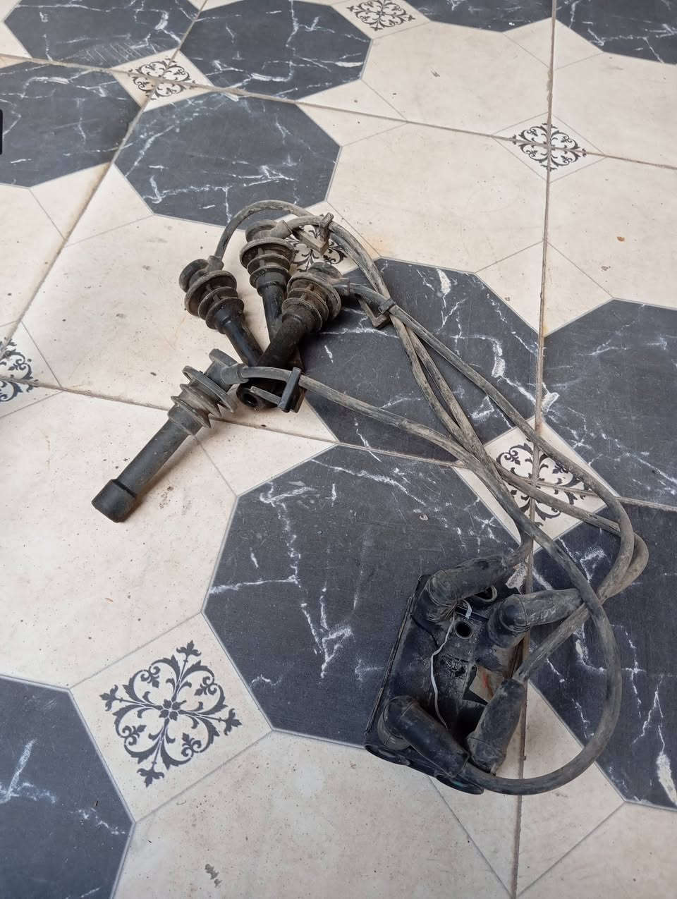 لبيع أغراض جيلي موبل تفصيخ عنواني بصره رقم ***********
