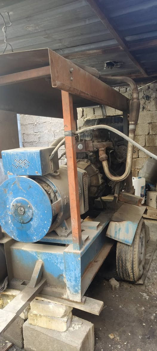 سلام عليكم عندي مولد كاز للبيع حجم المحرك 3000 مولد شغاله خير من الله 30 كيفي شراي يتصل مكاني بغداد ***********
