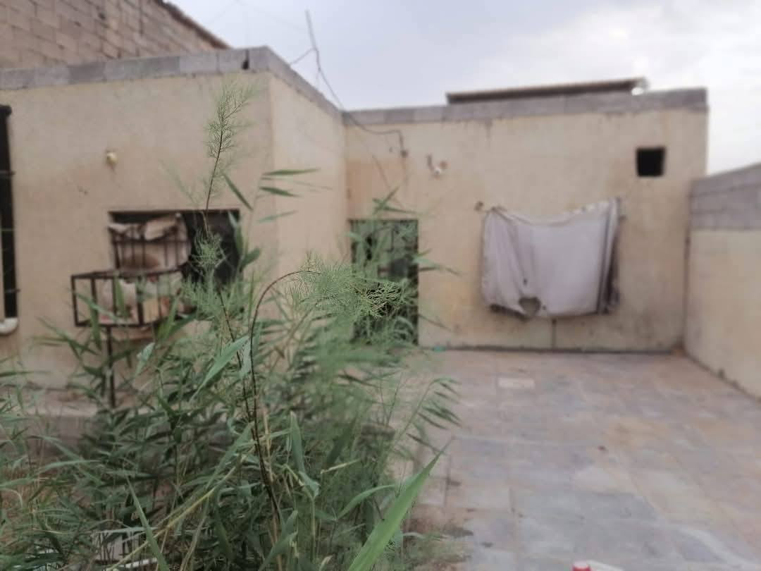 بيت للبيع او الإيجار جامع طه مناسب جدا
بيت للبيع  او الإيجار قريب من الشارع العام مسافه  قريبه المساحه ١٩٠ طابو زراعي جامع طه بسعر مناسب جدا  سواء بيع او إيجار مناسب جدا 
الاتصال بالرقم *********** هاتف صاحب البيت به واتساب
