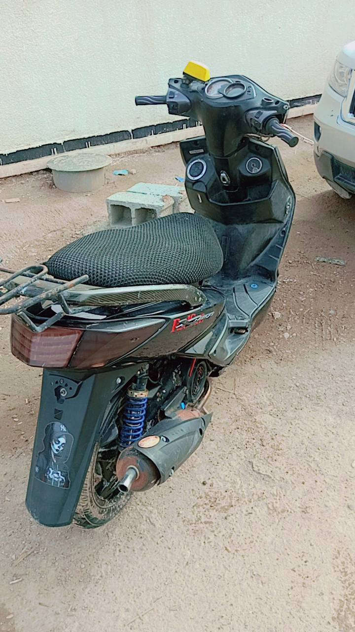 سلام عليكم سكنس فحل ام طلاعات نوزل خطين دراجه مزوده
نضافه ٩٠٪ سعر ٨٠٠ أو مراوس بجي تي ار لو سكنس جبلي
***********
