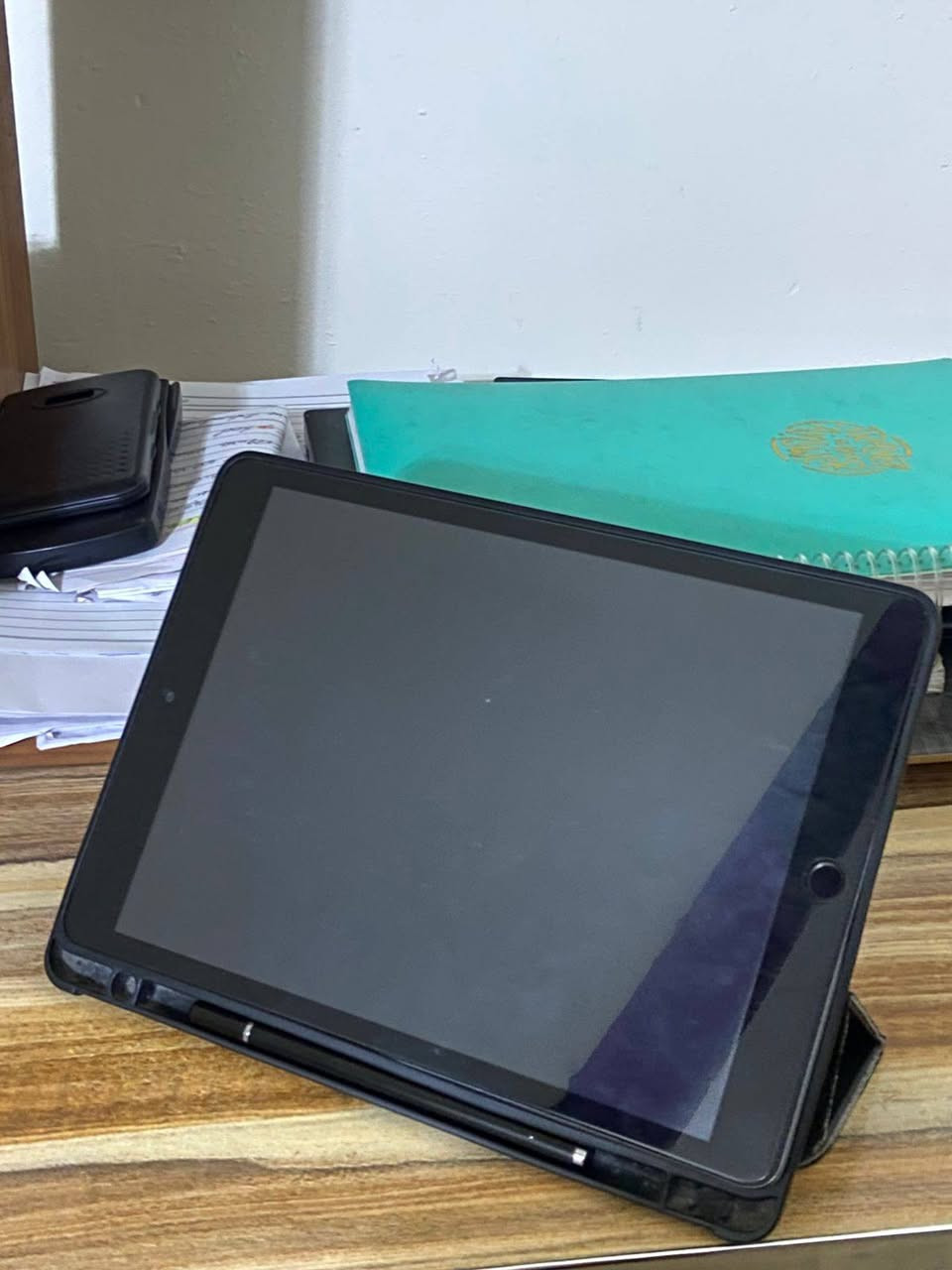 ايباد ٨
ذاكرة ١٢٨
بطارية ٩٨
جهاز نظيف جدا اخر تحديث ios 26 يشغل كل الالعاب 60 فريم بسلاسة ويفيد للدراسة ايضا
خللة الوحيد دگمة الباور تعلك 
السعر ١٦٥ الف وبي مجال 
ماعندي توصيل


**إذا كنت صاحب هذا الإعلان وتريد حذفه لأي سبب، رجاءا أرسل رسالة إلى الدعم الفني**