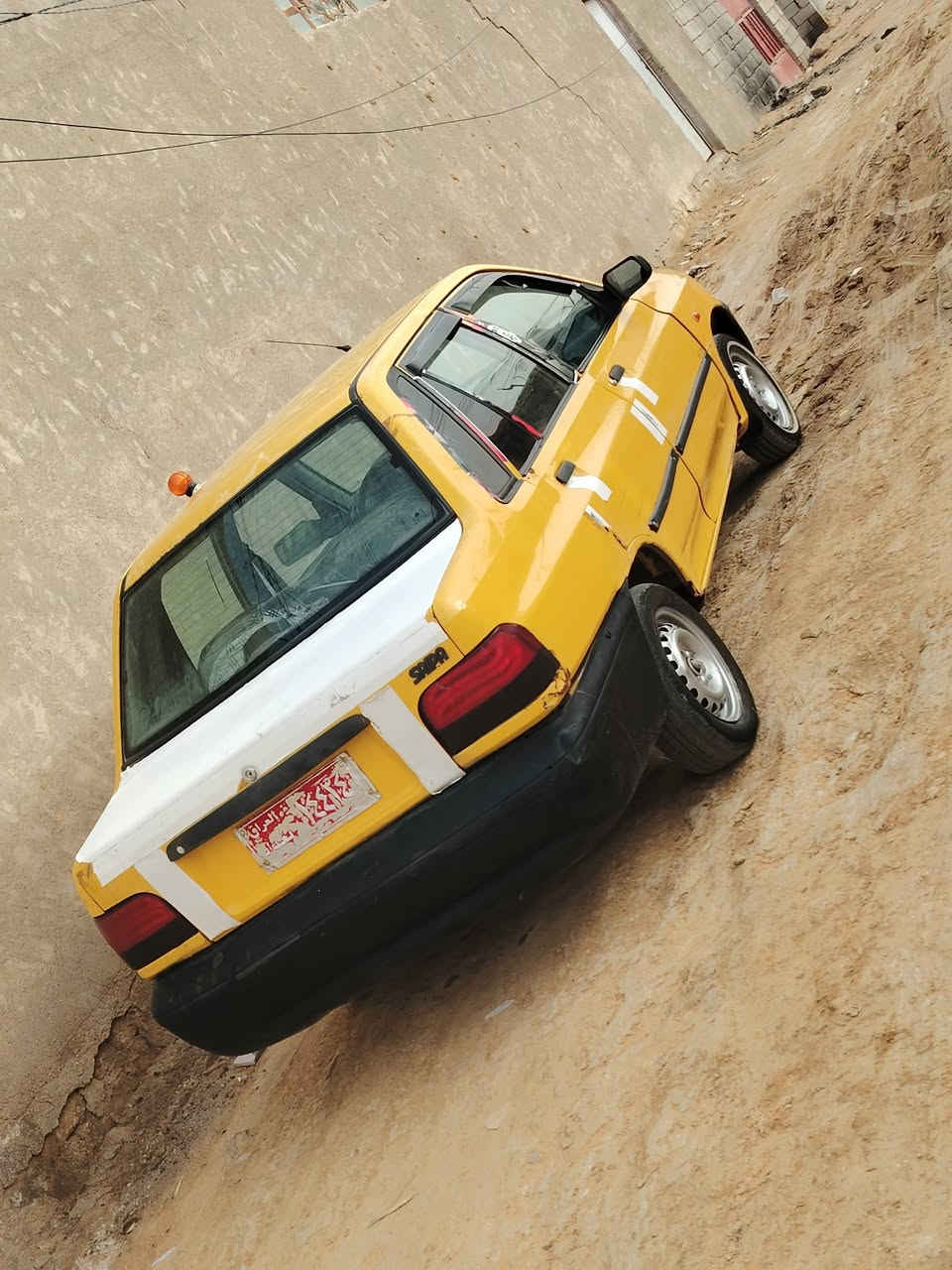 السلام عليكم شباب سايبه للبيع رقم صدامي بغداد موديل 2009 السياره جاهزه عله اخر حبايه مكينه كير حداديه كله جديد دواخله حلوه ابطاين توني شادهن جدد كهربائيته كله شغاله جام اربعه شغال لايت زنون راعيه بغداد ما واصله اكفله سرقه وعشائر فقط السعر مليونين وبيه مجال مكاني دوانيه قضاء غماس الرقم ***********
