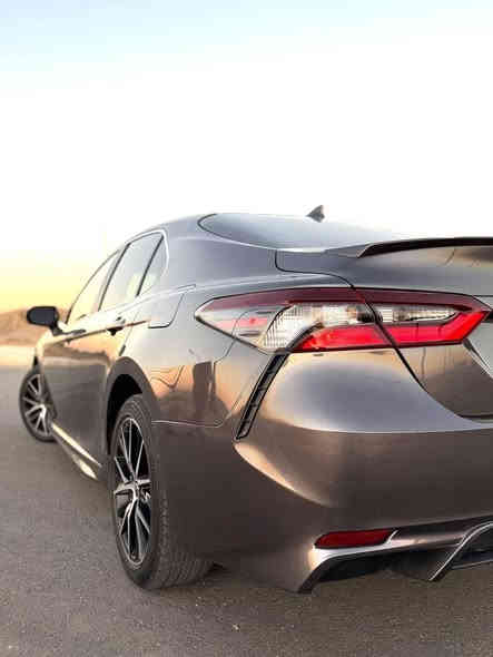 Toyota.camry2023seدخول جديد تفليش الاسعار 
ماشيه ٣٧الف 
المواصفات 
داخل ابيض ملكي 
تحديد مسار 
اشاره مري 
كشن كهرباء 
شفتات استيرن رياضي 
تحكمات استيرن 
شاشه ابل كاربلي 
تبريد شاشه 
كشنات جلد 
كاتي بدون لوحات بعد مامخرجه تتخرج باسم المشتري ٦٠ يوم 
الضرر نصف باب خلفي +هلال خلفي 
صور الضرر مرفقه 4T1G11AKOPU739479
للتواصل ***********
