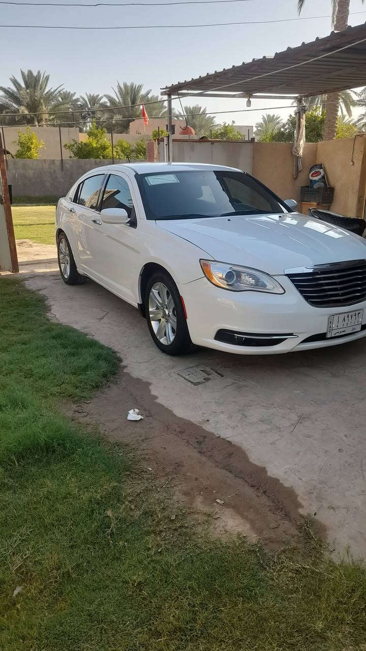 سلام عليكم سي 200 13السياره جاهزه كير محرك مكفولات تبريد شغال حادث دعاميه بدون ايرباك  السعر 95 وبيه مجال مكان بابل ابي غرق للاستفسار ***********
