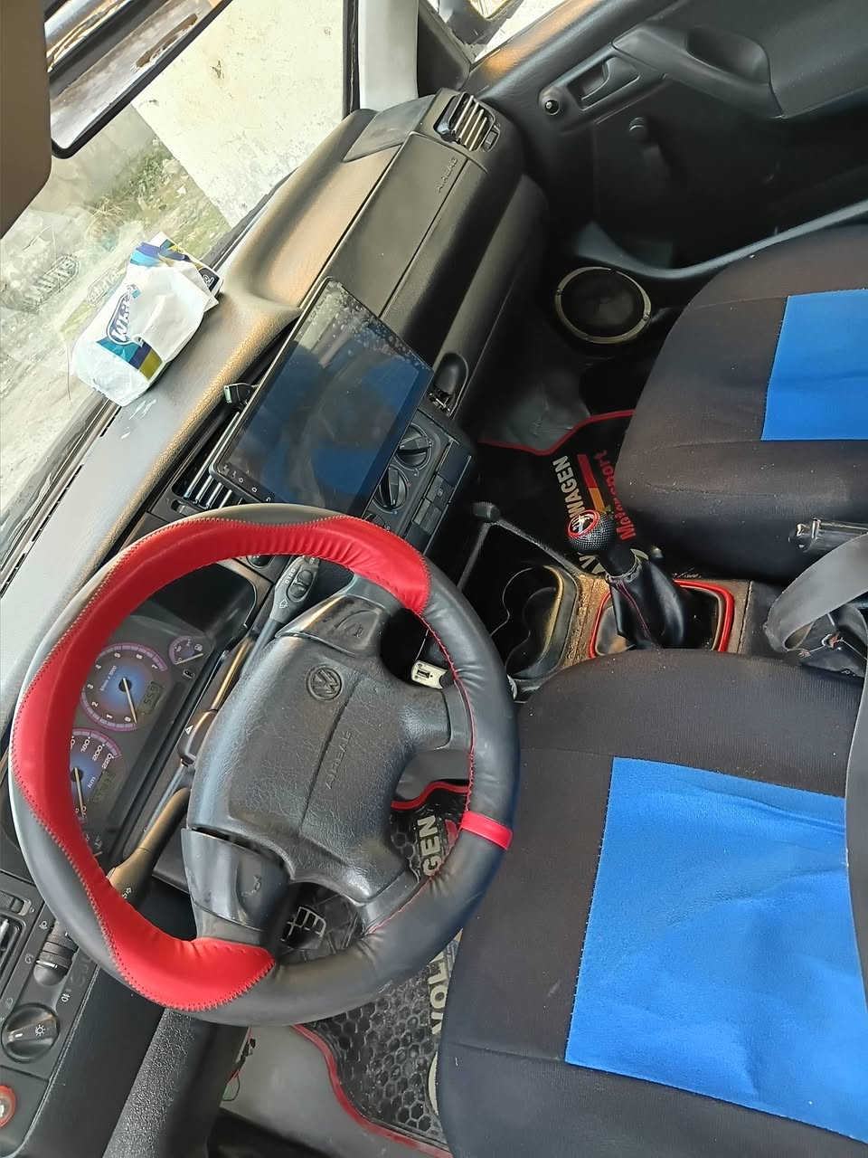 سلام عليكم سياره كوالف موديل98 كير مكينه خير من الله تخم تاير جديد فقط مروس حسب القناعه***********
