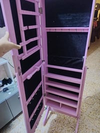 مرايا جديدة • كراسي ٦ • فيه مجال