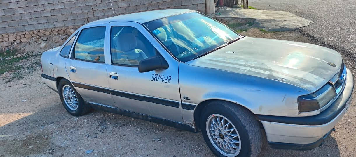 متاح اوبل فكتراا موديل 91
السياره رقم انبار دولي صاحبه من الديره
شرط التحويل
سنويه لل2028
محرك 16
كير وصدرر وكهربائيات بحاله جيده
#محرك بي تنقيص
السعر 28
 مكان السياره حديثه_ الحقلانيه
***********
