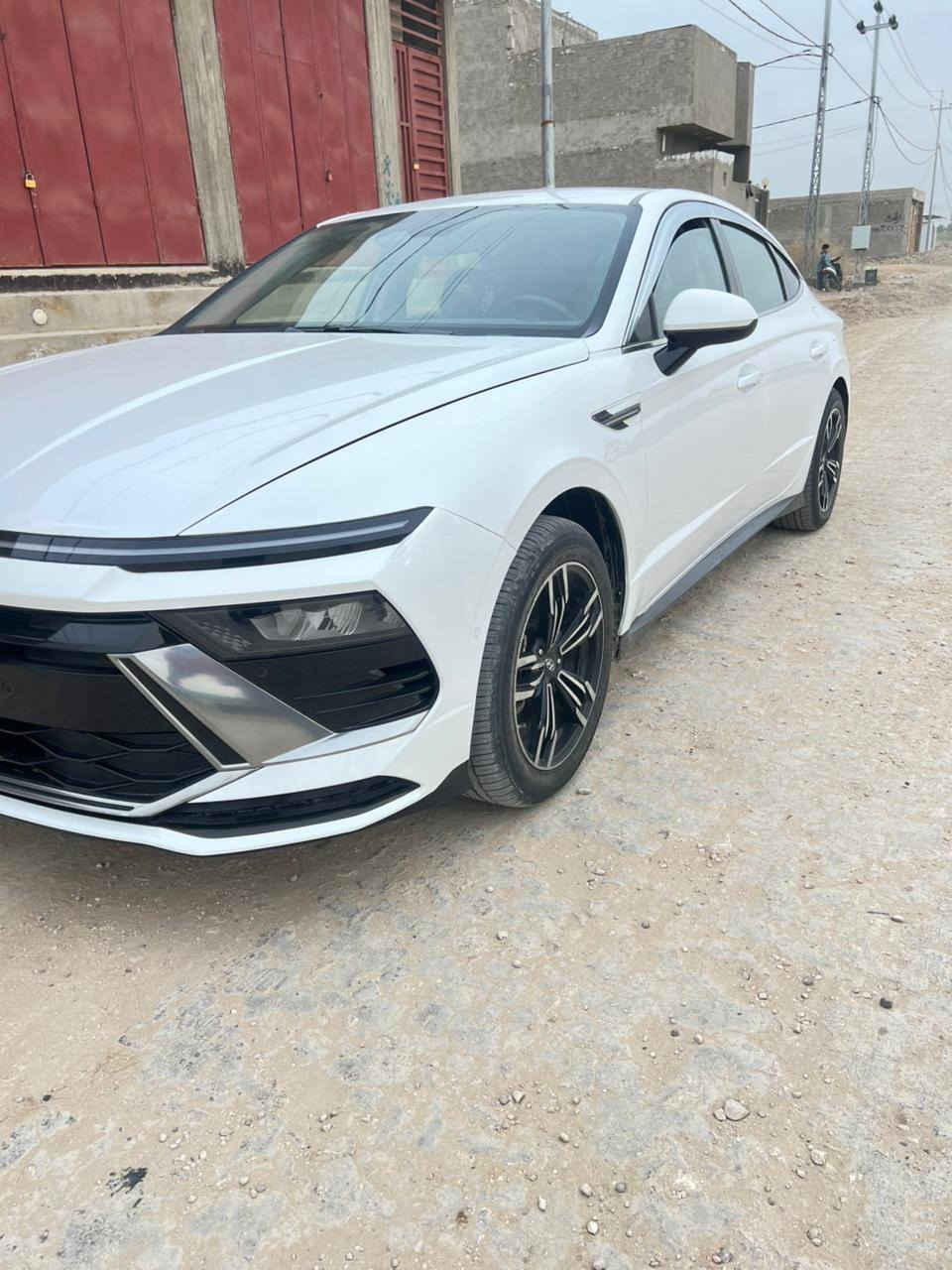 السلام عليكم
سوناتا دخول جديد
موديل ٢٤ غاز
بيها بنيد مبدل جاملغ مفتوح

فول عدا السلايت السياره حره تسجل اي محافظه

السعر ١٦٧ عنواني نجف ***********
