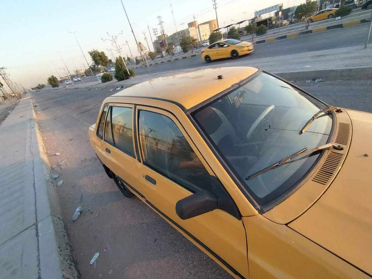 السلام عليكم
سايبه 12
كير مكينه مكفول
دواخل نضيفه مسجل شغال
رقم انكليزي بسمي
سنويه لل30
تبريد شغال عوزه بس حساس التبريد مشتريه بس ماشاده
شواصي نضيفه مكفوله من الضربه والتبديل والباقي شوفت عينك
تجي وتكلب وتشلع عيوني
السعر 23 $ العنوان ديوانيه
للاستفسارخاص او اتصال ***********
