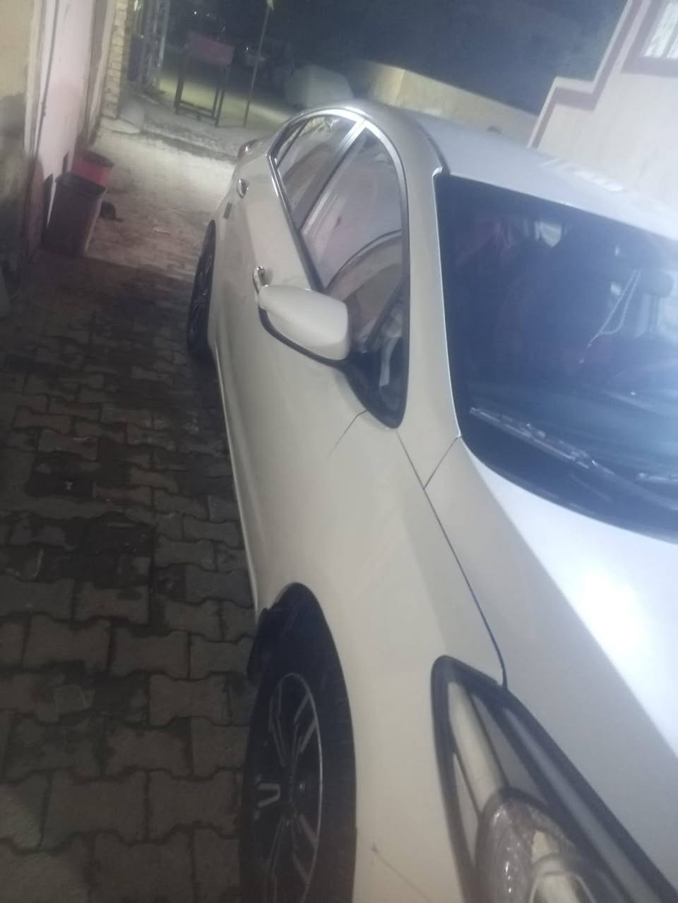 السلام عليكم سيراتو مديل 13 شكل 14 محرك 1600 كير محرك تبريد كله مكفول حداديه 80%بيها بنيد مبدل وشبر ب جالغ كدام صبغ سياره مكفوليه عدا بنيد سعر 105 قفل مستعجل ع بيع مكاني نجف
***********
