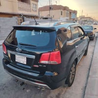 سورنتو ٢٠١١ • ٧ راكب • رقم بغداد