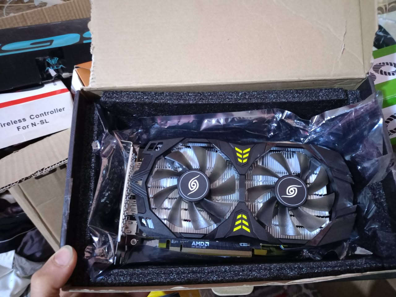 للبيع كرت شاشه
RX580g8
جديد غير مستخدم 
ادفع سعر بما يرضي


**إذا كنت صاحب هذا الإعلان وتريد حذفه لأي سبب، رجاءا أرسل رسالة إلى الدعم الفني**