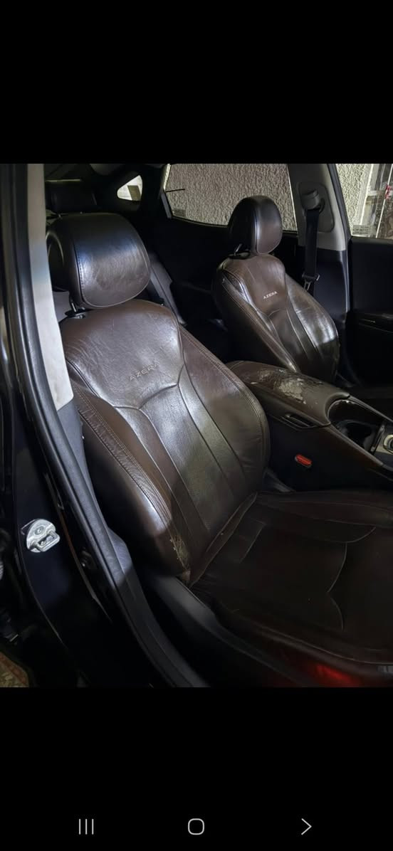 السلام عليكم ازيرا 2014 خليجي بدون حادث سياره نظيفه ماشيه ١٤١ الف سياره احلى من الصور مال جناي بغداد البلديات *********** سونار المندلاي بيها السعر 130
