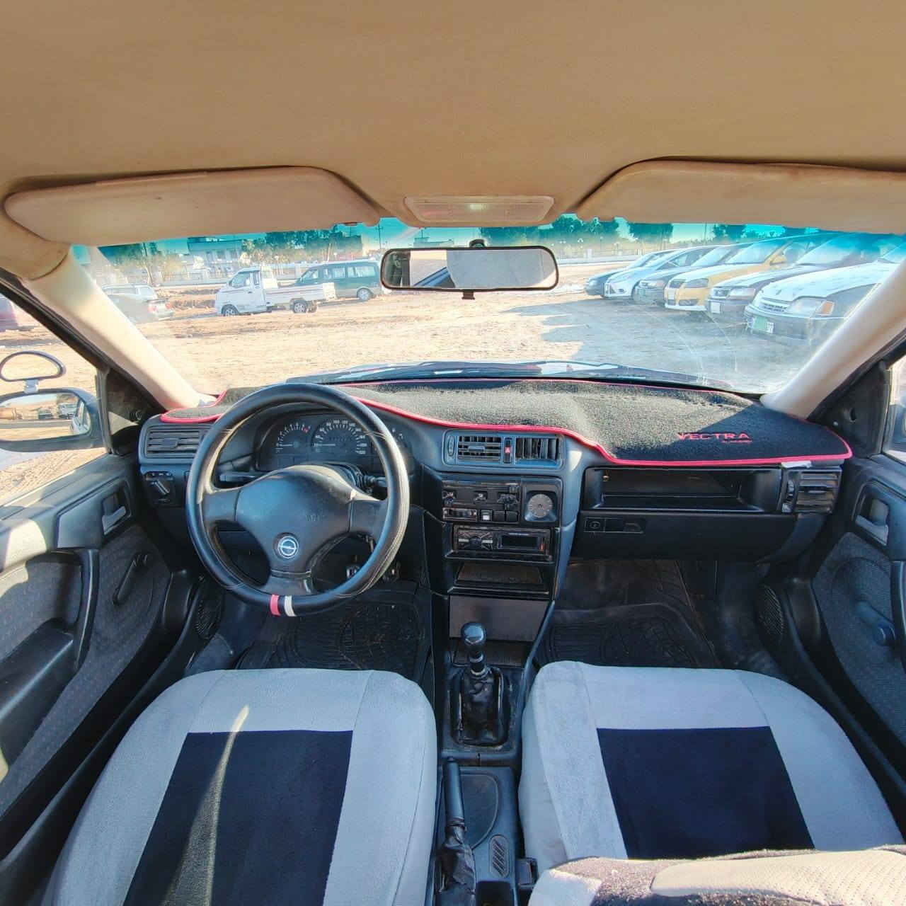 فكتره حجم 18 موديل 1991
 مصبوغه جماليه بدون معجون
رقم نينوى 12 
وكاله من وكيل تحويل من شرعي
محرك كير شرط
كهربائيات كلها شغاله
تخم تاير امامي خلفي جديد
سعر 40 بي مجال
***********
مكاني تلعفر
