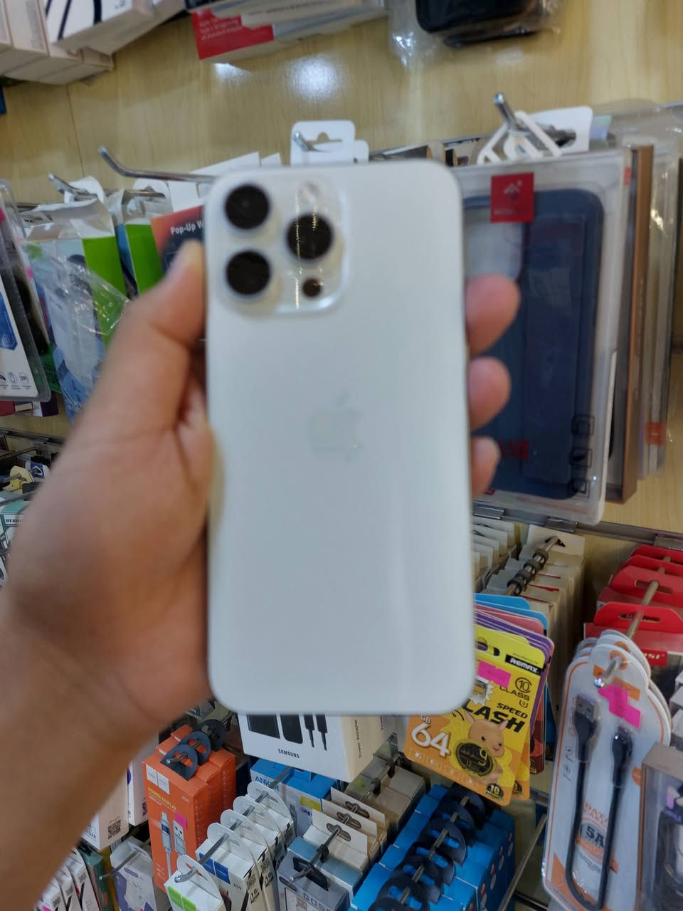 📱 متوفر لدينا
iPhone 17 Pro Max دبل خط (جديد)
iPhone 16 Pro Max دبل خط (مستخدم) – البطارية 100% 🔋
iPhone 15 Pro Max تك – البطارية 98% 🔋
iPhone 13 Pro Max تك – البطارية 77% 🔋
💳 يتوفر البيع بالتقسيط على البطاقة.
🏢 مكتب سمايل للموبايلات والإنترنت 📞 واتساب: 0772889975


**إذا كنت صاحب هذا الإعلان وتريد حذفه لأي سبب، رجاءا أرسل رسالة إلى الدعم الفني**