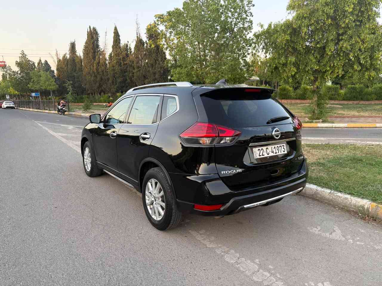 نیسان رۆگ ئەمریکی مۆدیل 2017 مواسفات SV  awd فول شاشەگەورە پێنج کامیرە سندوق شەفت کوشن هیتەر  زۆر موسەفاتی تر  تەنها دوو دەرگەی بۆیاغە پشت و پێش کپس بێ ئیرباگ  147miles رۆشتیە هەمووی بە شەرت  سعری 139$ فرۆشتن 
Whats app     Viber  Telegram 
***********      *********** أربيل, العراق
