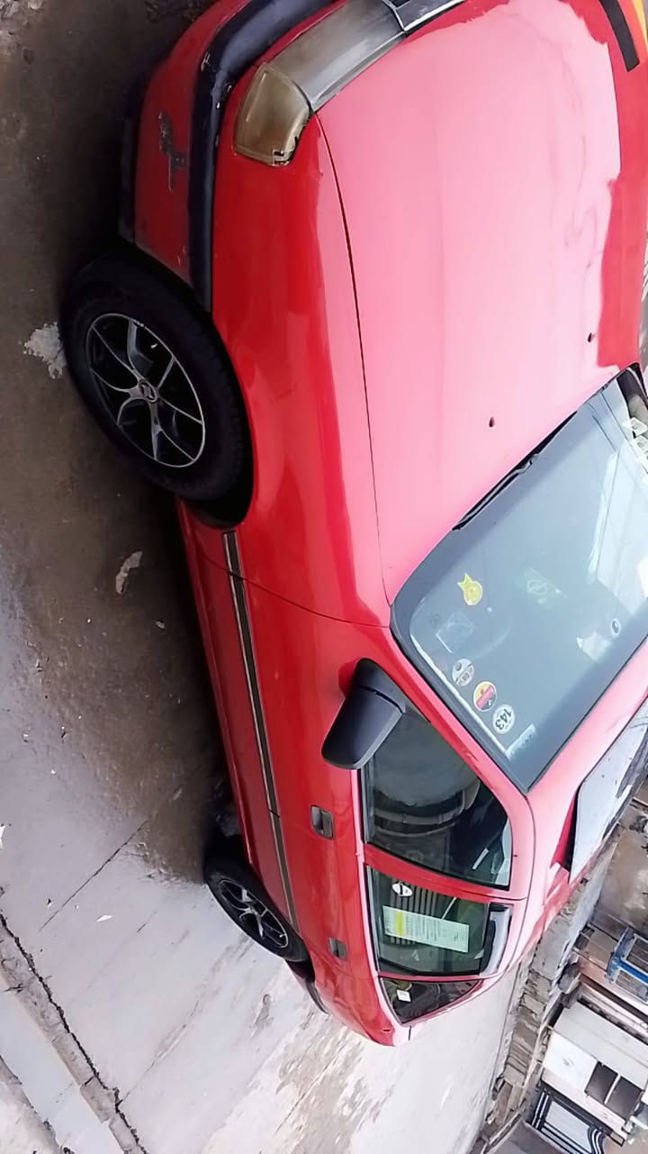 السلام عليكم
أوبل فكترا موديل 1992 رقم بغداد مشروع وطني 
محرك 18 بي بخار صدر تايرات جديد مصبوغ للجماليه 
مراوس بتكسي إذا اكو  هذا رقمي ***********
مكان كركوك
