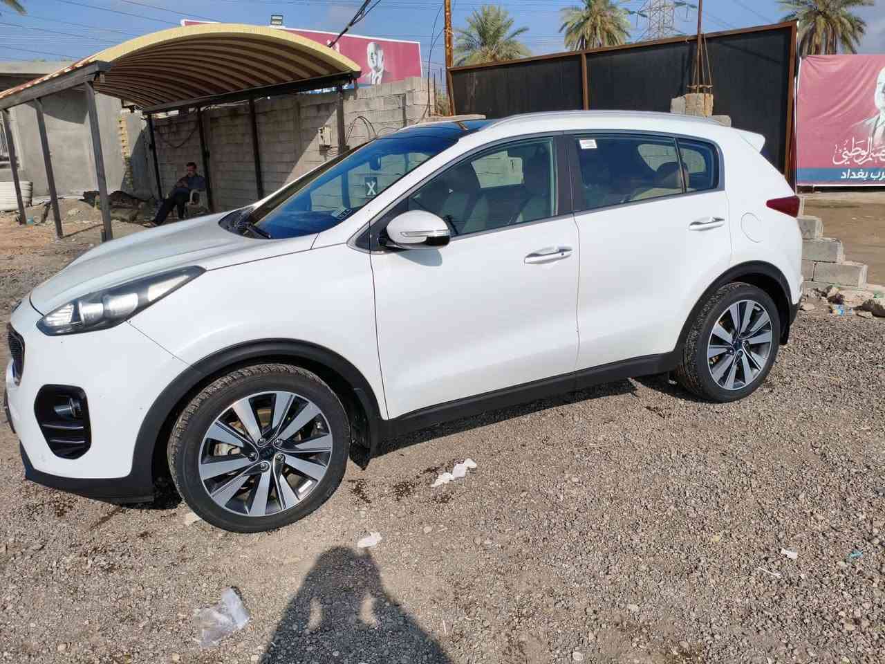 كية سبورتج 2017 خليجي
محرك 2000
مواصفات فووول بانوراما ، بصمة ، شاحن لاسلكي ، كشنات كهرباء ، إشارة ترحيب...
سيارة جديدة ماشية 89000Km ...
***********
